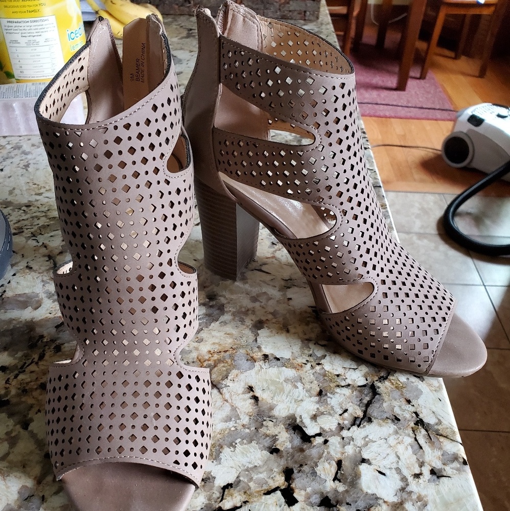 Womans Shoes